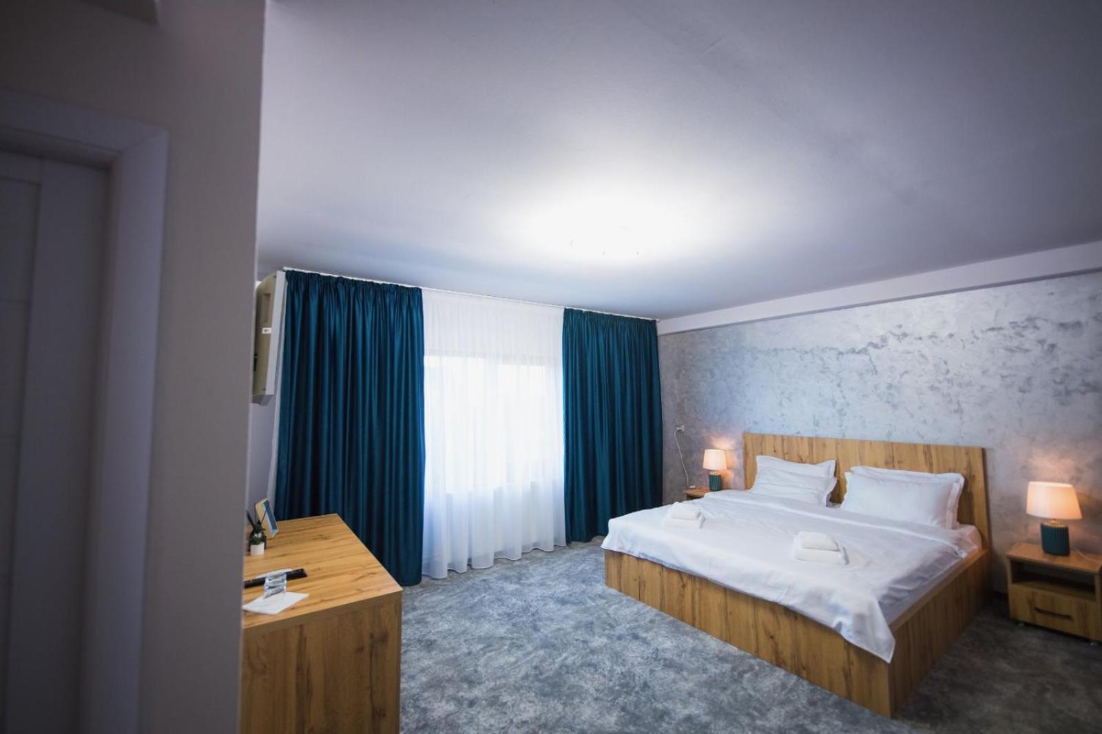 Hotel Imperium Caracal Exterior photo