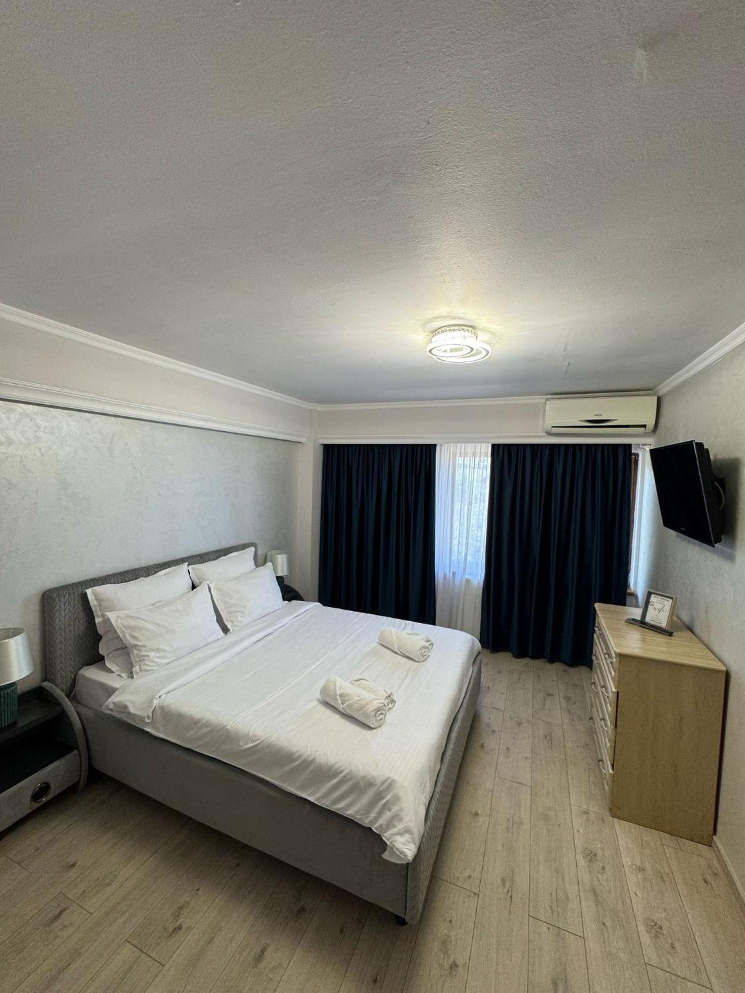 Hotel Imperium Caracal Exterior photo