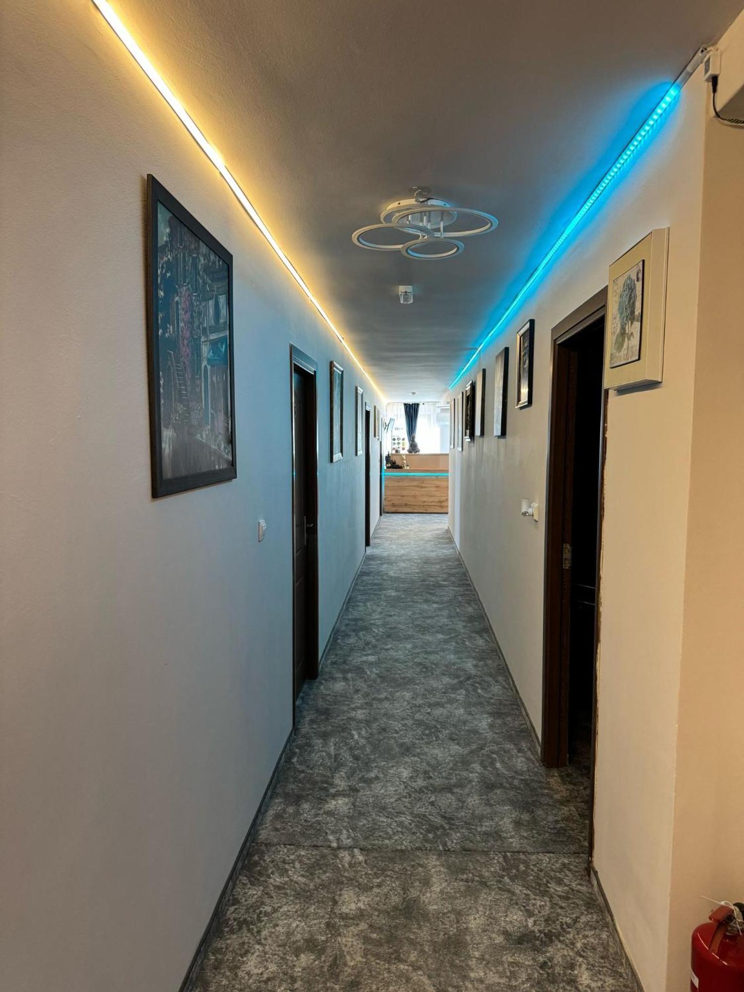 Hotel Imperium Caracal Exterior photo