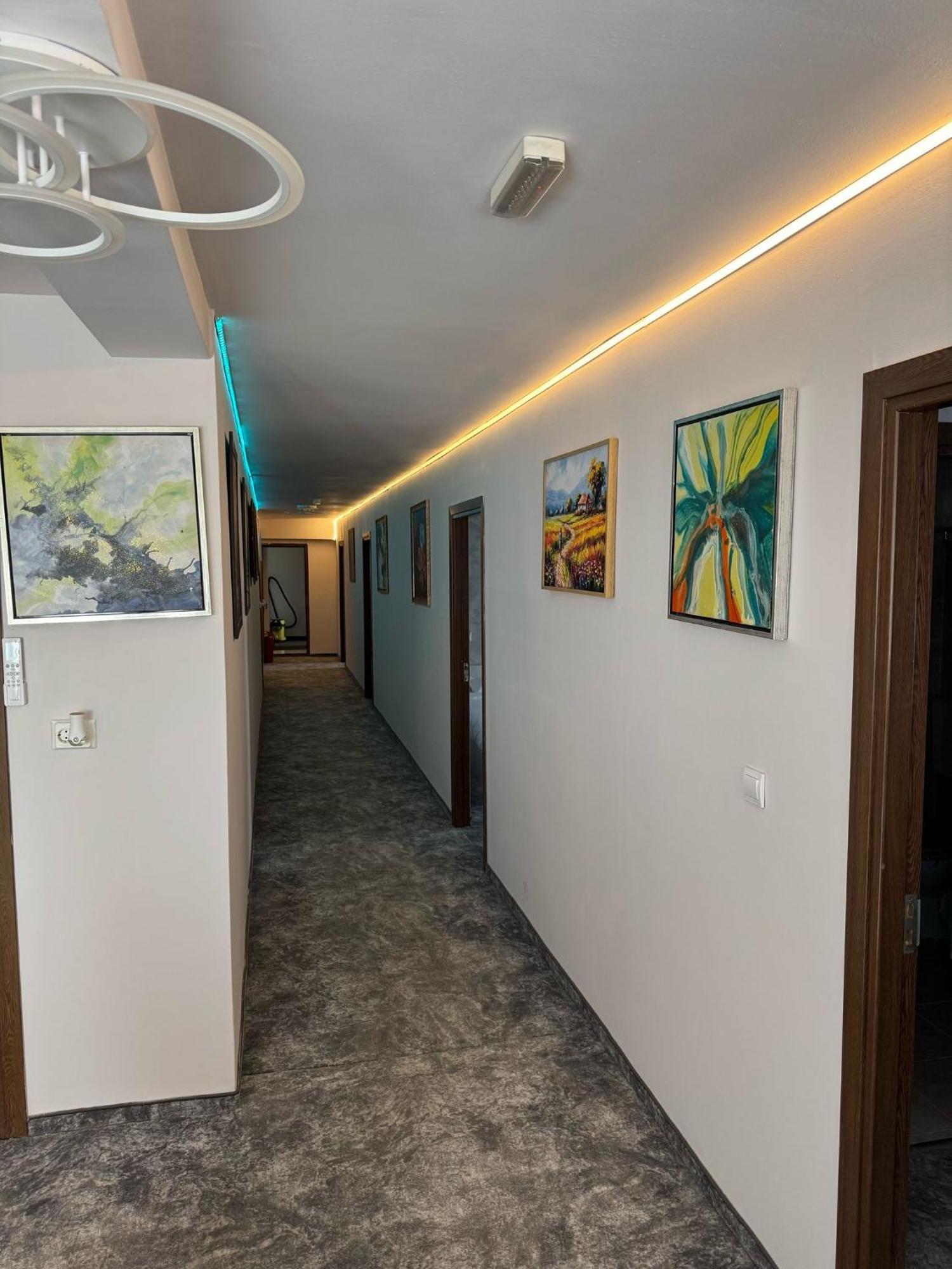 Hotel Imperium Caracal Exterior photo