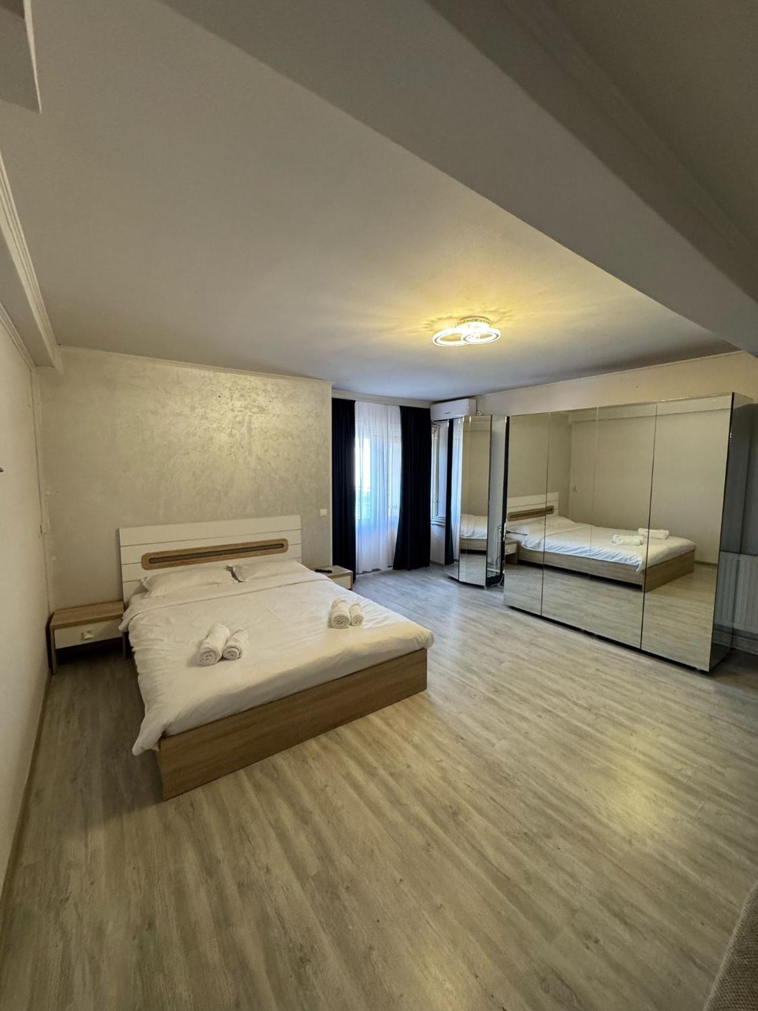 Hotel Imperium Caracal Exterior photo