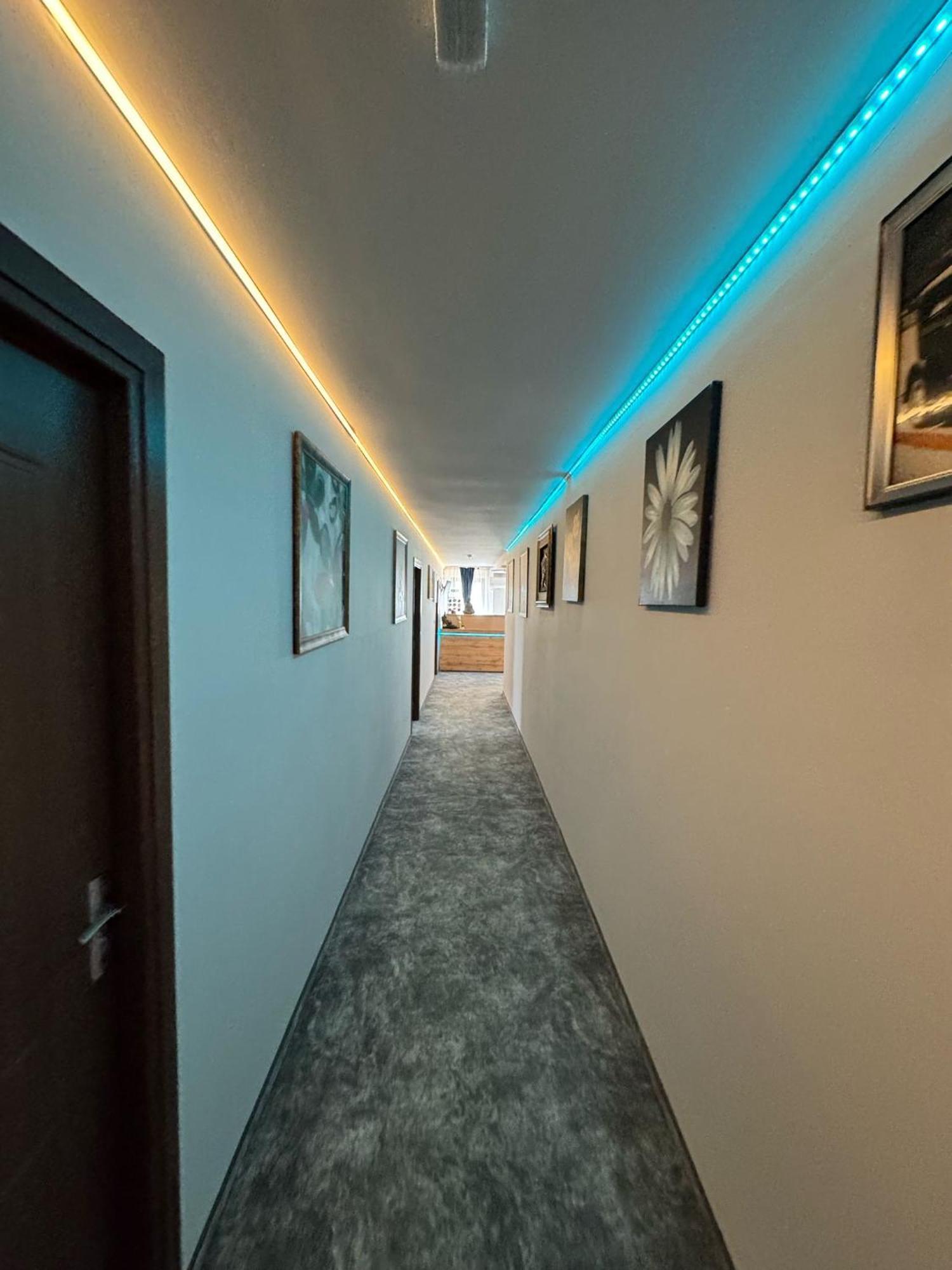 Hotel Imperium Caracal Exterior photo