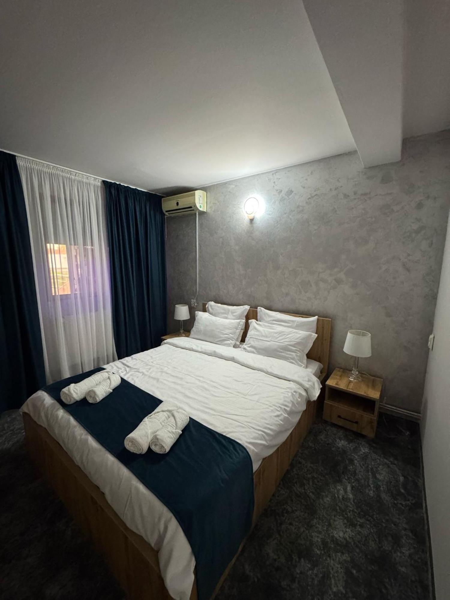 Hotel Imperium Caracal Exterior photo